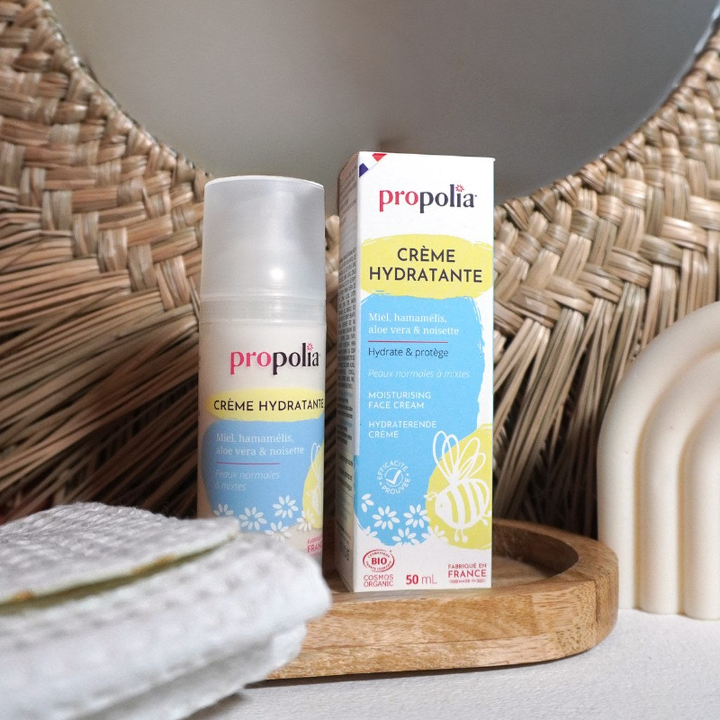 Propolia hydraterende gezichtscreme in badkamer - Lekkerhoning.nl
